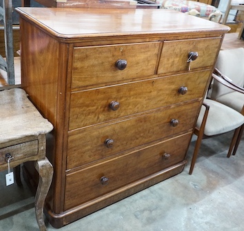 A Victorian mahogany chest of drawers, width 122cm, depth 55cm, height 120cm